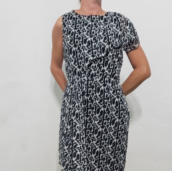 JULES & LEOPOLD RUFFLE DRESS - Picture 3 of 5